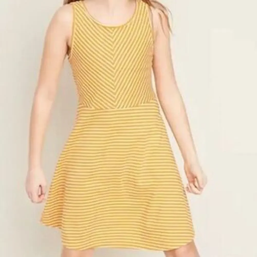 Old Navy Girls Yellow White Striped Sleeveless Mini Dress Youth Size Medium 8